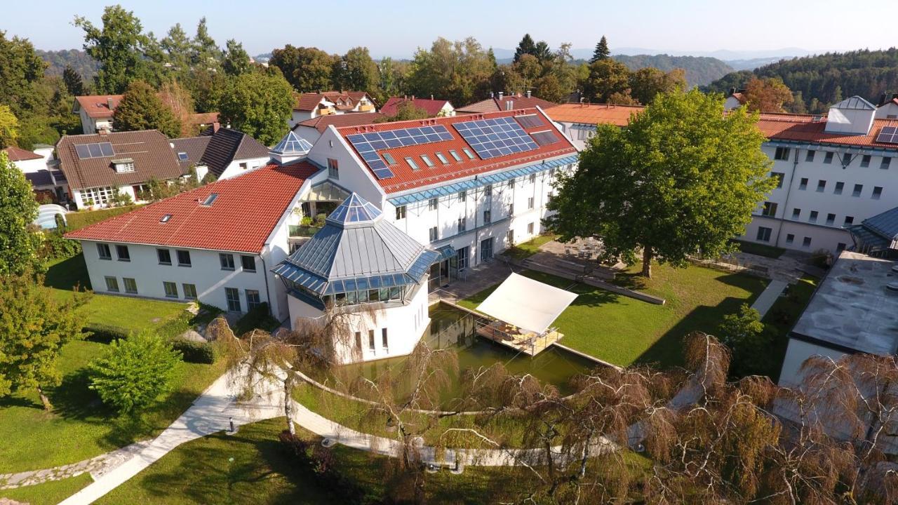 Spectrum Kirche Exerzitien-Und Bildungshaus Auf Mariahilf Passau Extérieur photo