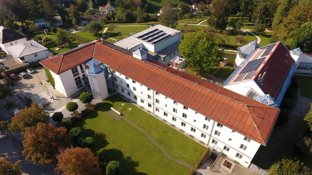 Spectrum Kirche Exerzitien-Und Bildungshaus Auf Mariahilf Passau Extérieur photo